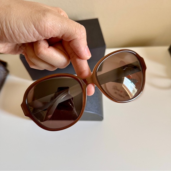 S⭕️LD Prada Sunglasses - Picture 13 of 13